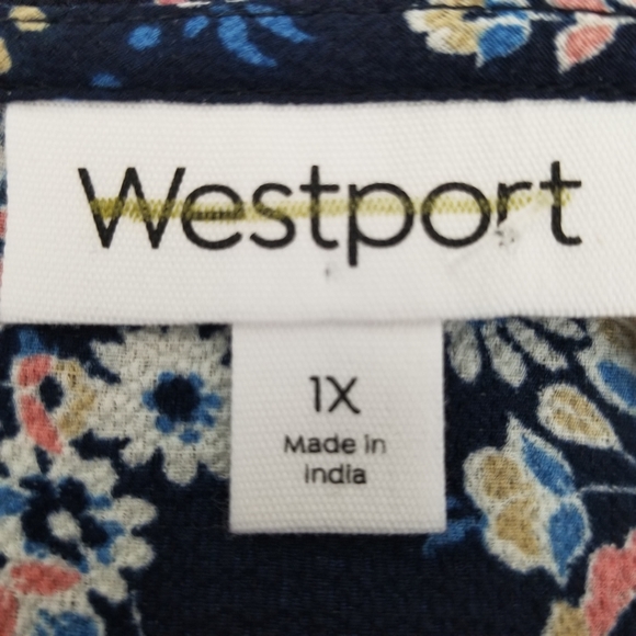 Westport 1X Blue Floral Bell Sleeve V-Neck - Picture 6 of 8